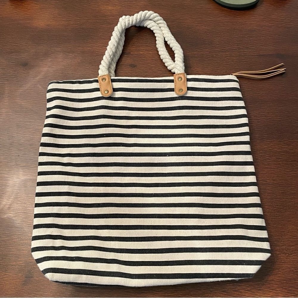 Summer & Rose Striped Bag w/ Rope Handle